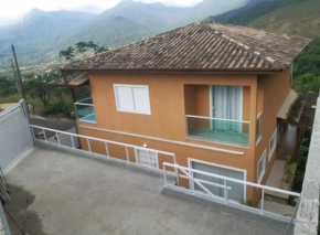 Casa espaçosa, aconchegante, com vista para o mar